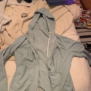 Brandy Melville wind breaker